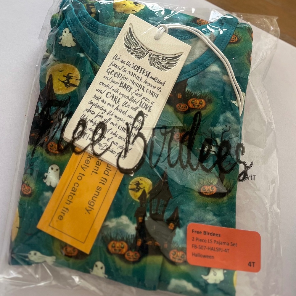 Free Birdees 4T Ghosting Around NIB LS Pajamas